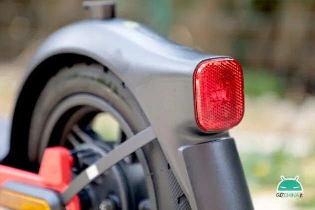 Електросамокат Segway-Ninebot <b>D28E</b>, Black/Red