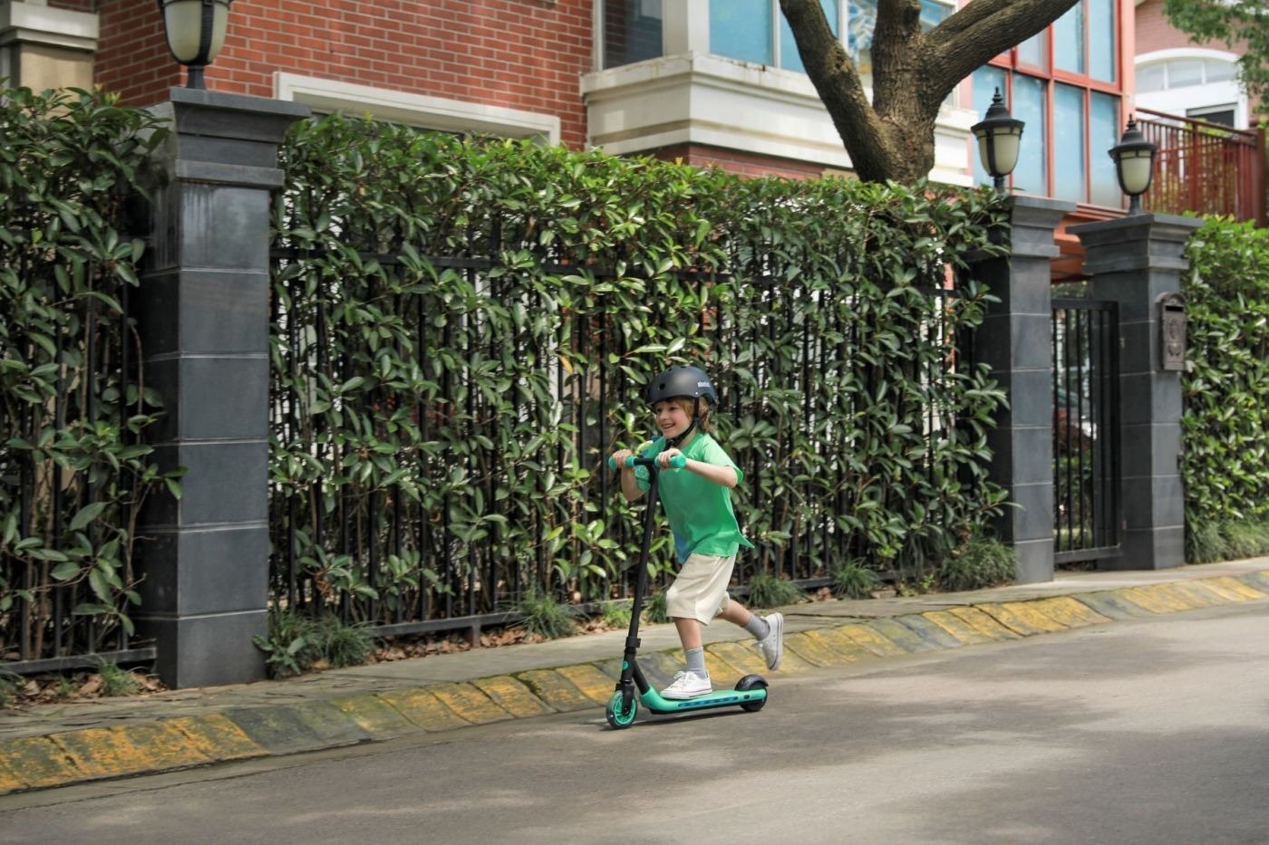 Електросамокат Segway-Ninebot <b>A6</b> Turquoise